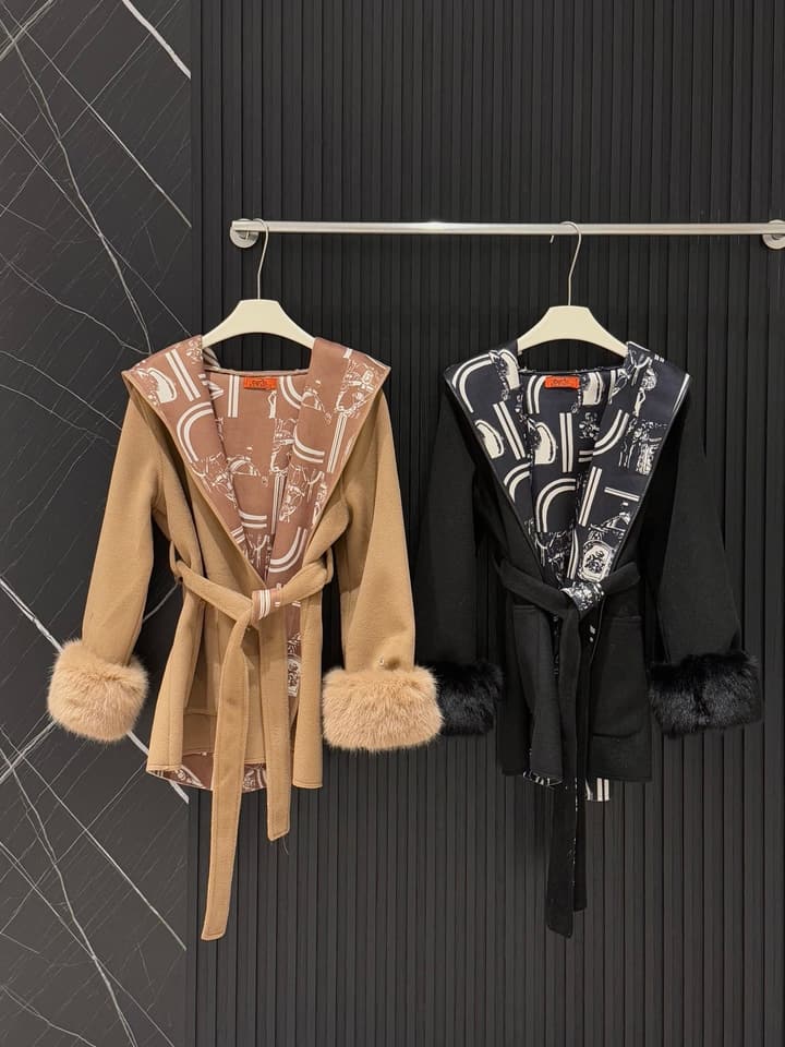 Hermès Old Money Style Detachable Fur Sleeve Wool Coat in Camel Khaki With Fur Cuffs