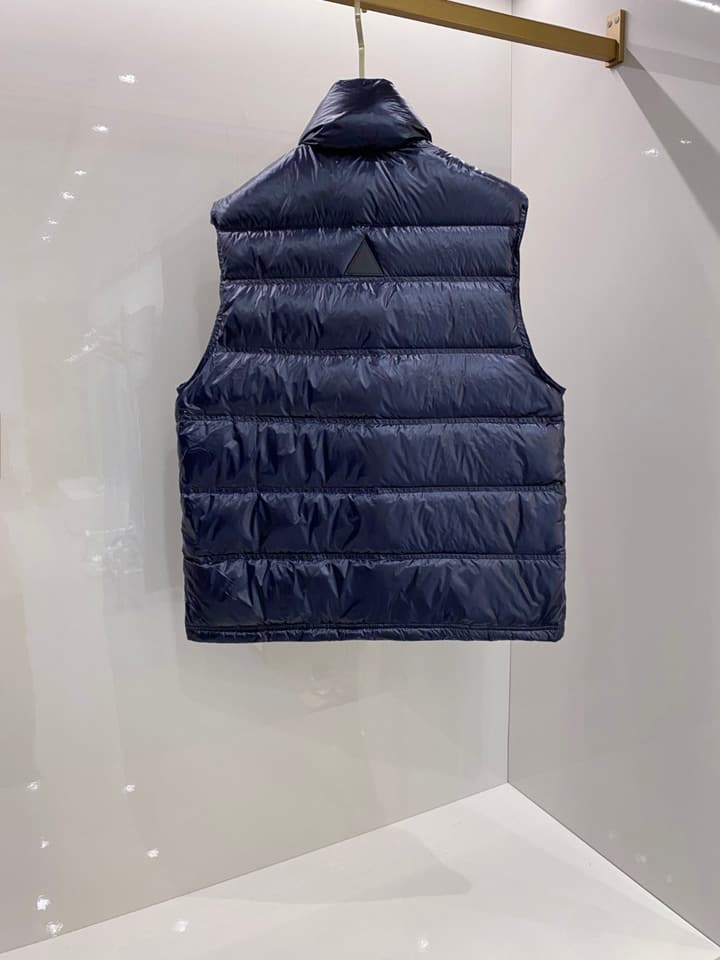 Moncler Goose Down Puffer Jacket – 2025FW in Deep Navy Vest