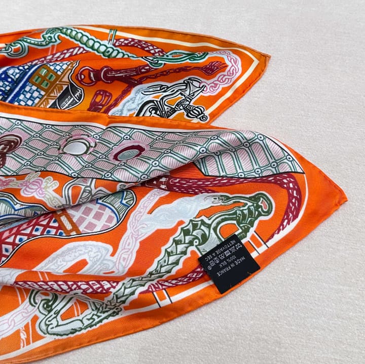 Hermès Grand Exploration 90 Twill Silk Scarf
