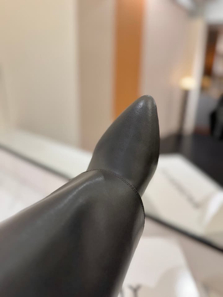 Givenchy Lock Detail Knee-High Boots – 2024 Spring/Summer Collection in Black