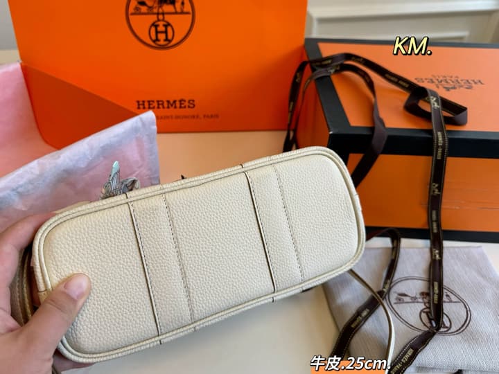 Hermès Garden Tote Bag in Black