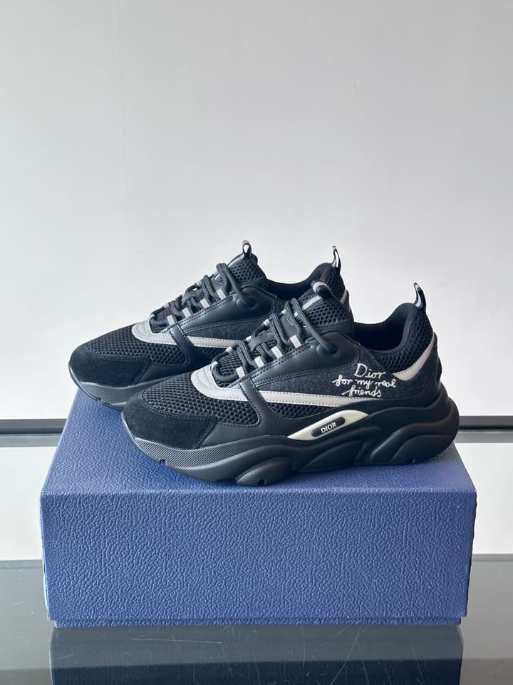 Dior B22 Retro Jogging Sneakers in Black And White Oblique