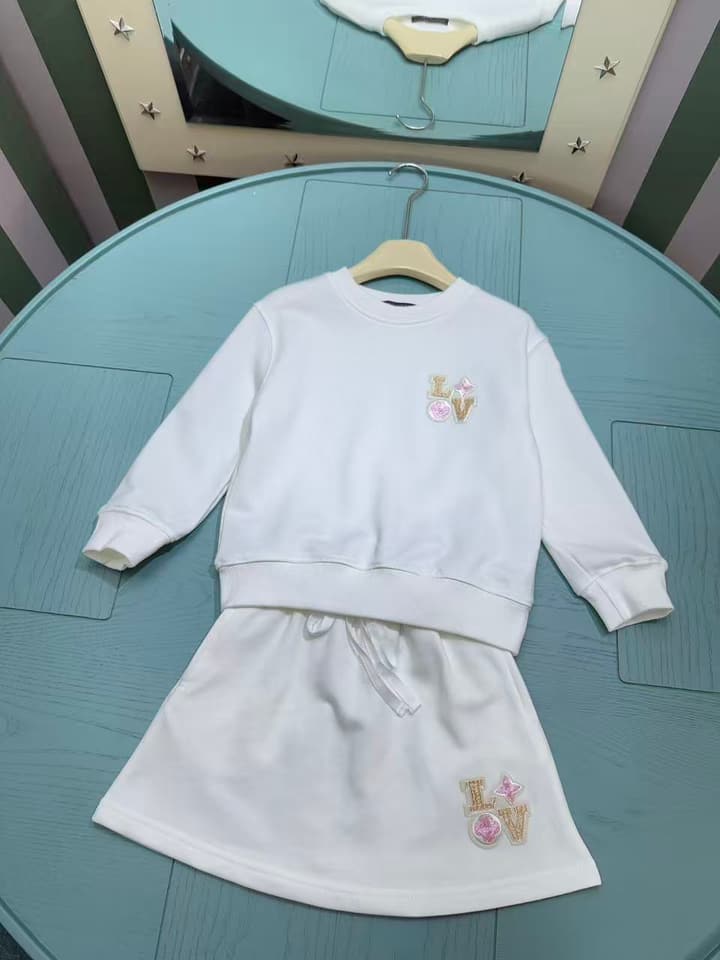 Louis Vuitton Kids Crewneck Sweatshirt and Skirt Set – 2025FW – Kids Collection in Black Set