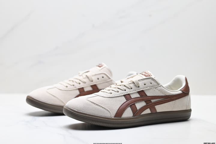 Onitsuka Tiger Tokuten Retro Low-Top Sneakers in Cream With Burgundy Stripes