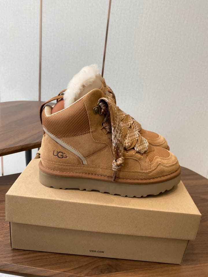 UGG Knitted Shearling Snow Boots in Black Suede
