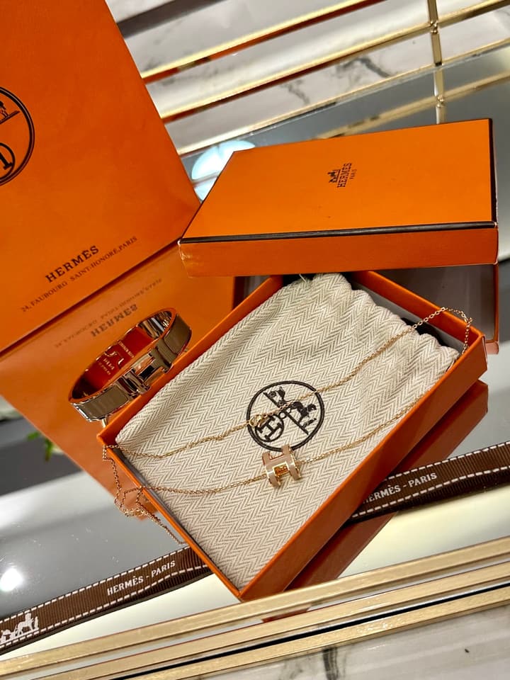 Hermès Oval Series Necklace & Bracelet Set