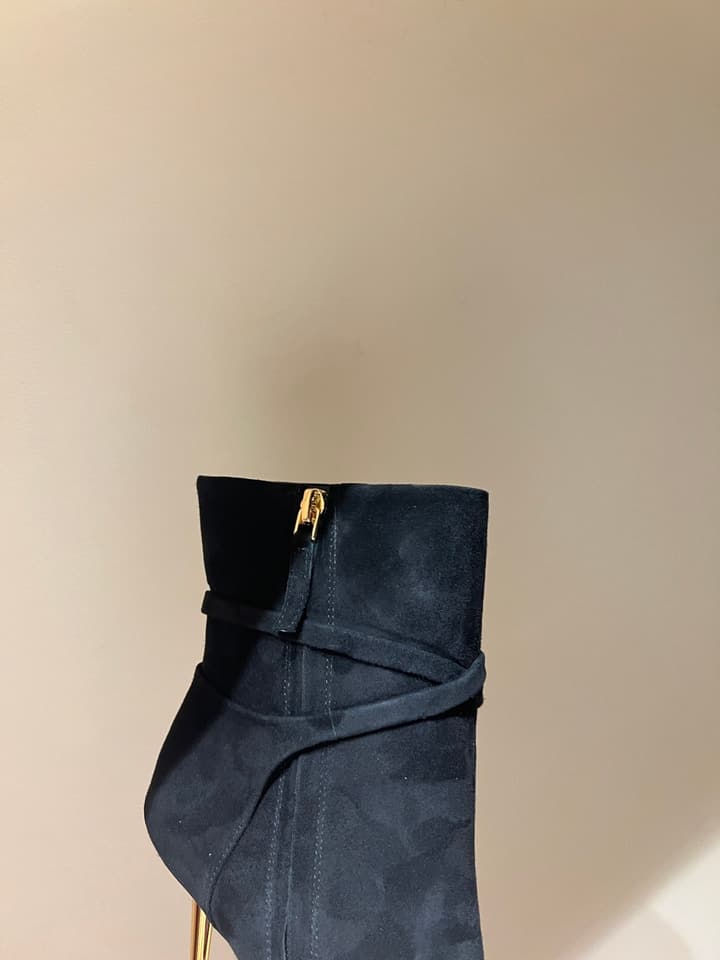 Tom Ford Luxury Metal Heel Ankle Boots in Black Leather