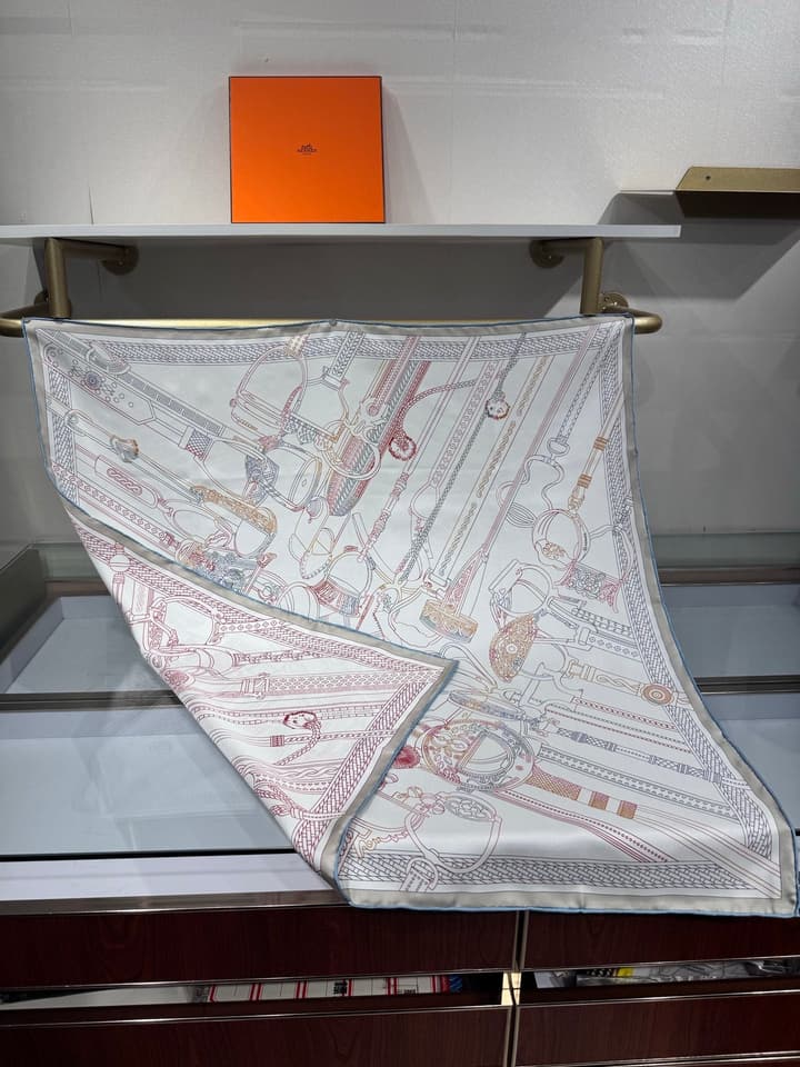 Hermès Stirrup Race Mix Double-Sided Silk Twill Scarf – 2025 Spring Collection