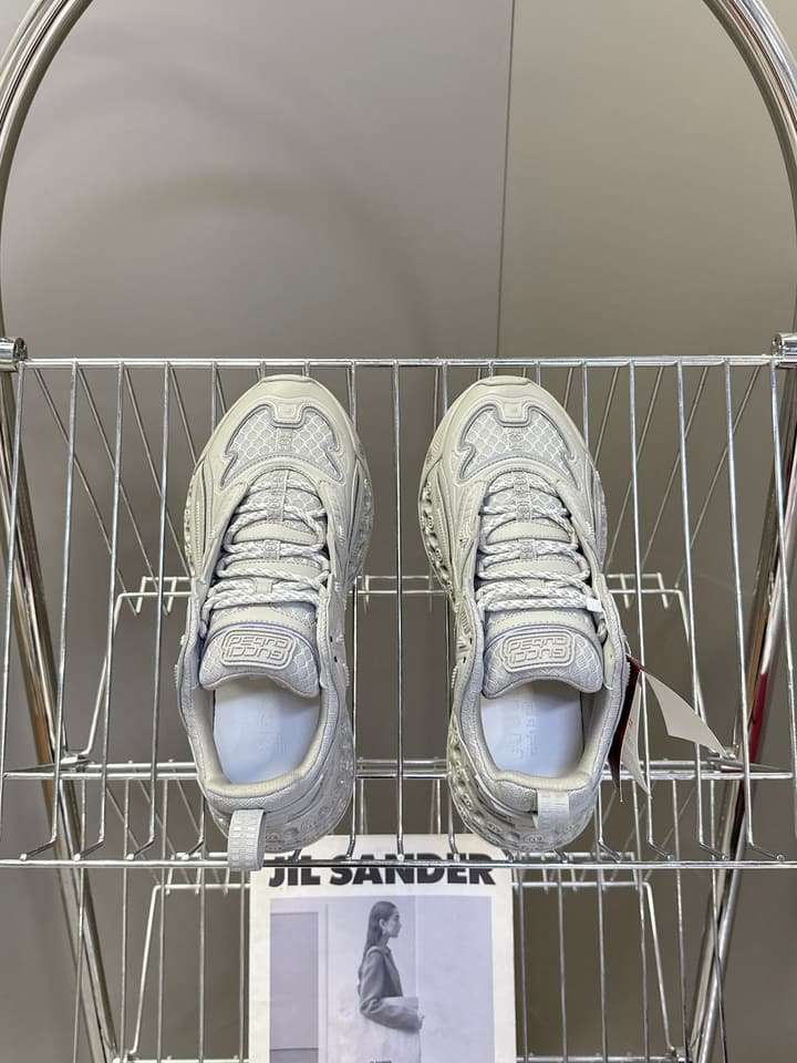 Gucci Cub3d Series Sneakers in Black
