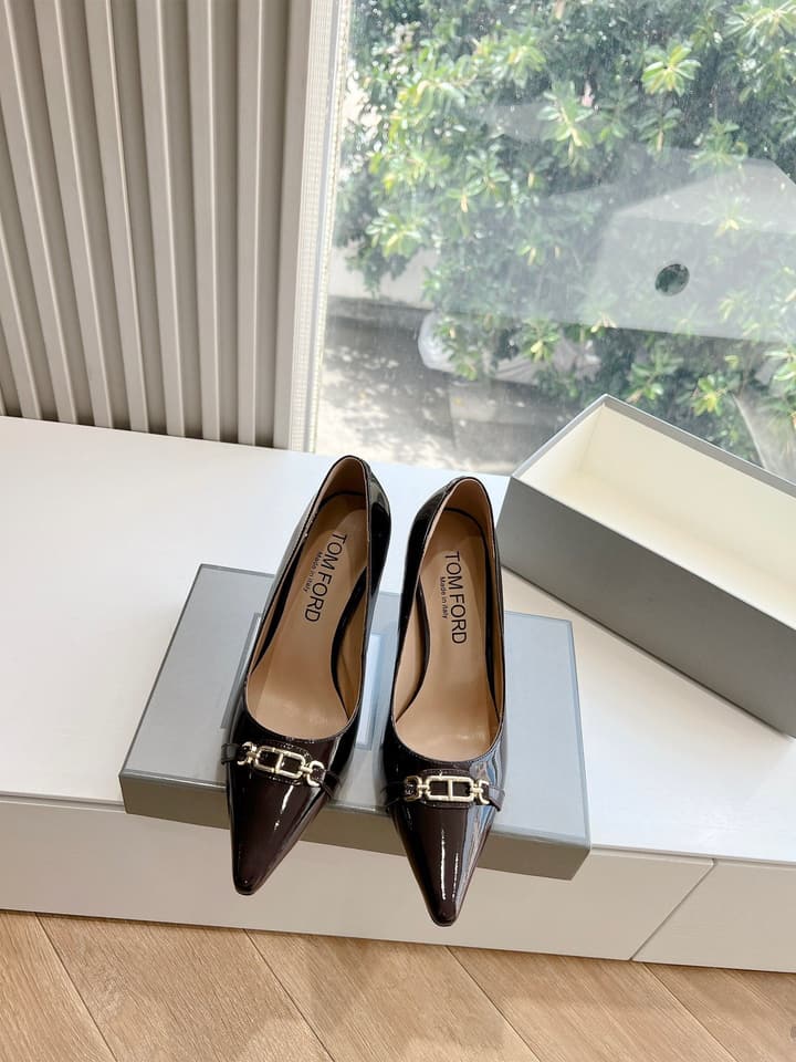 TOM FORD Pointed Toe High Heels – 2024 Autumn/Winter Collection in Crisp Black Patent