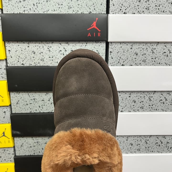UGG Thick-Soled Low-Cut Fur Snow Boots in Olive Suede Patterned Trim