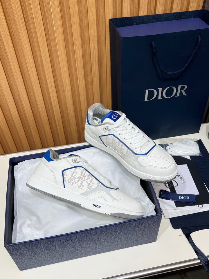 Dior B27 Unisex Sneakers – 2025 Collection in Beige With Dark Green Accents