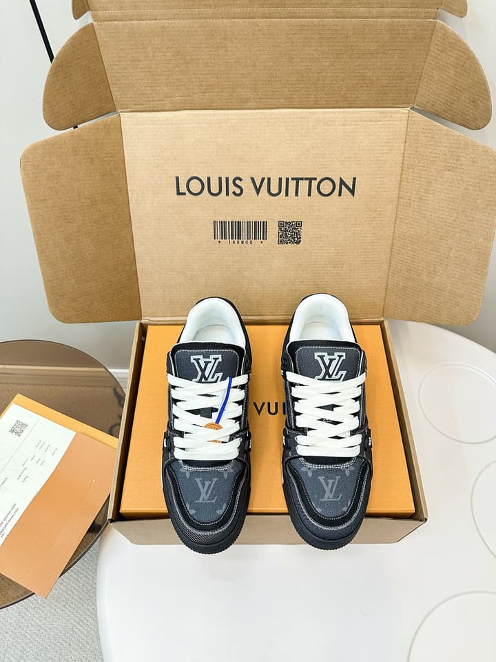 Louis Vuitton LV Trainer Sneakers