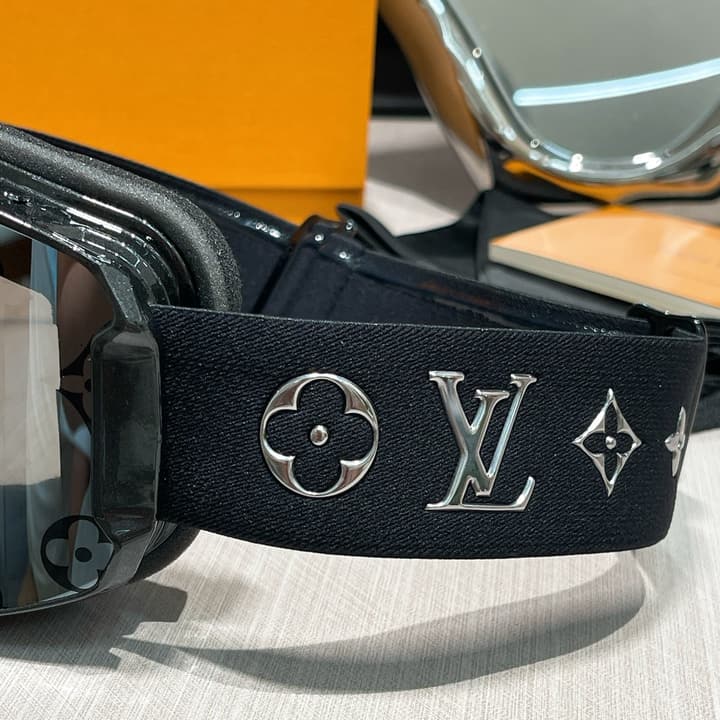 Louis Vuitton Ski Goggles in Black