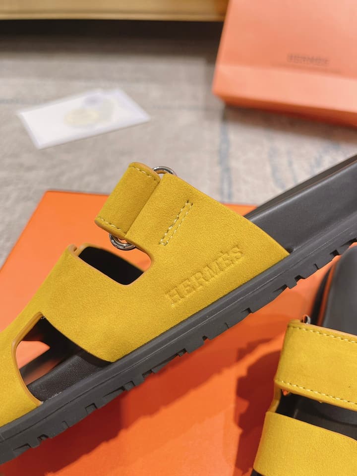 Hermès Chypre Calfskin Slides – 2023SS in Denim Blue