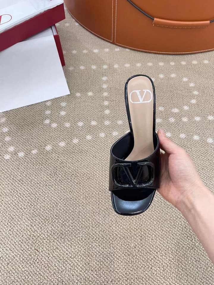 Valentino VLogo Patent Leather Heeled Mules in Burgundy Red