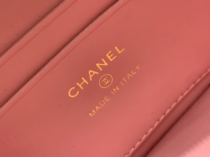 Chanel Grained Calfskin Chain Clutch – Cruise Collection – 25C