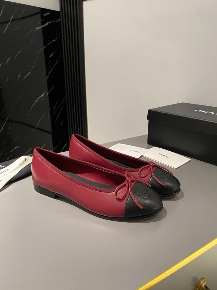Chanel Classic Ballet Flats in Shiny Black