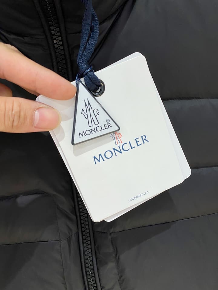 Moncler Designer Down Jacket – 2025 Latest Model in Dark Gray/black With Blue Lining