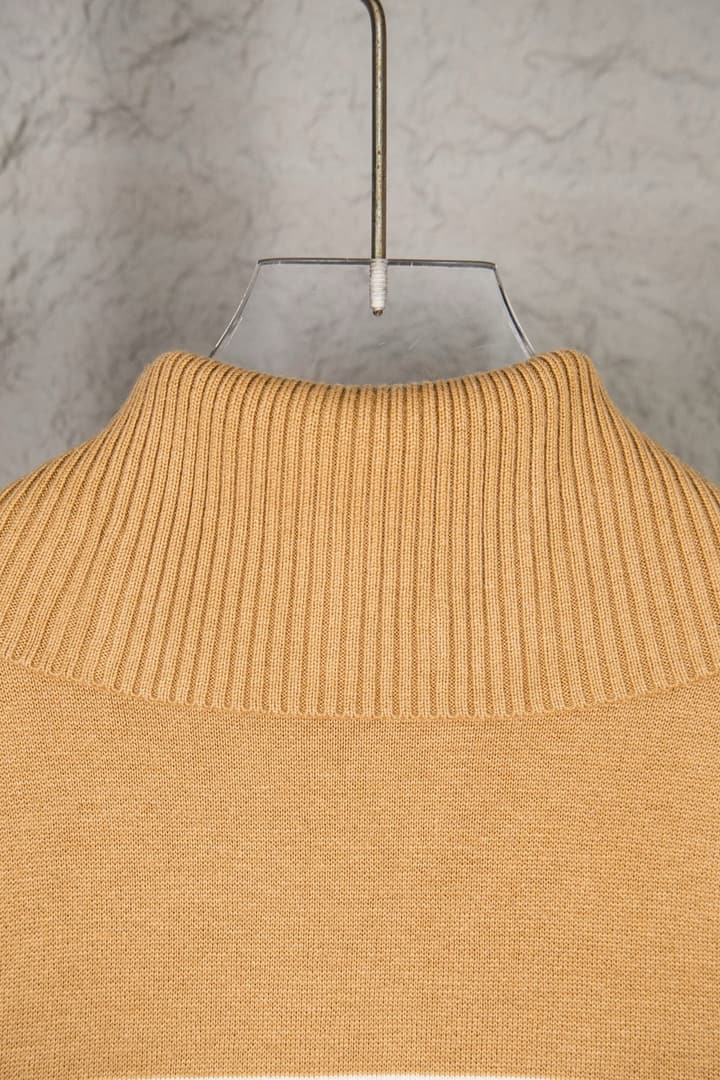 Dior Classic Oblique Reversible Cashmere Sweater – 25FW in Camel Oblique Pattern