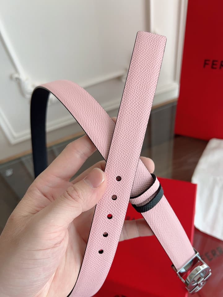 Ferragamo Women's Reversible Leather Belt in Black With Silver Buckle