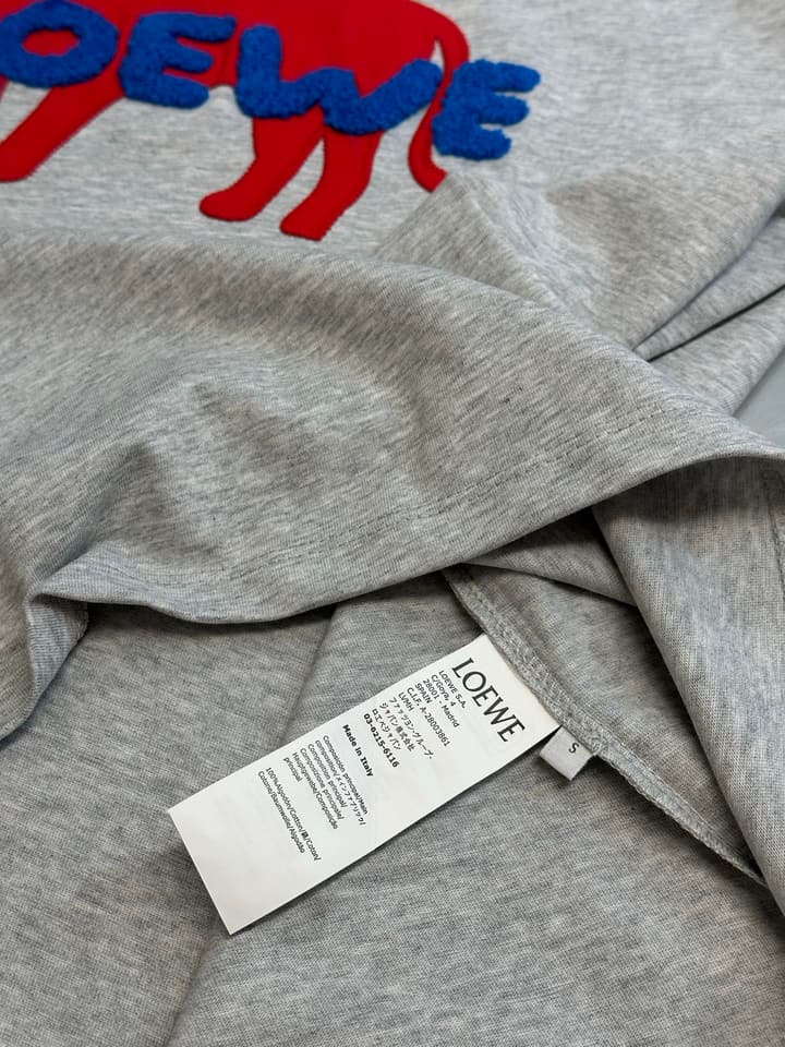 Loewe Anniversary Lion Patch Crewneck T-Shirt in Grey