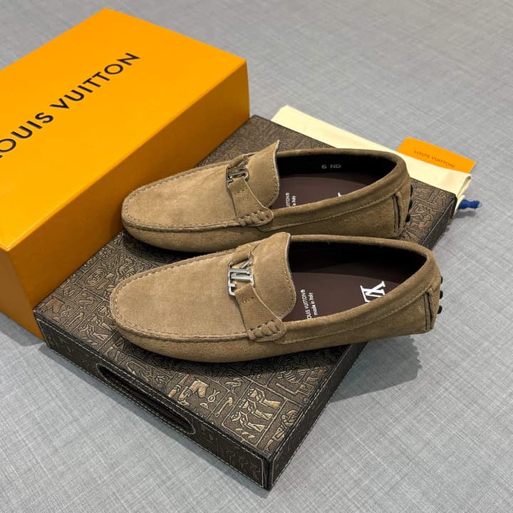 Louis Vuitton Men's Suede Driving Shoes in Black Suede
