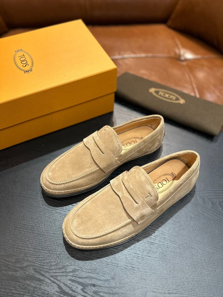 Tod's Calfskin Loafers in Light Brown