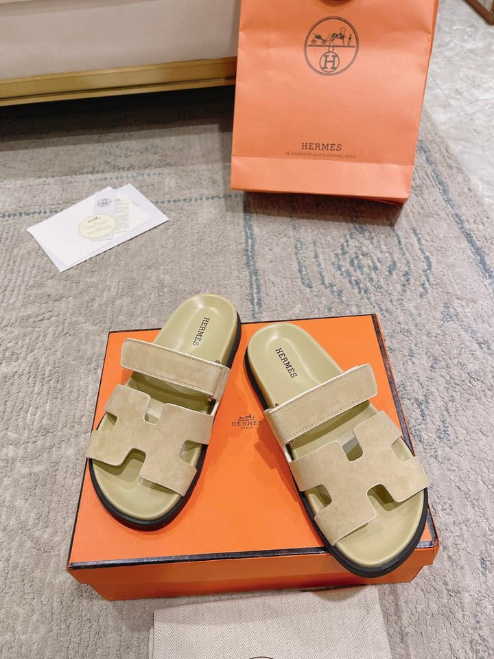 Hermès Chypre Calfskin Slides – 2023SS in Denim Blue