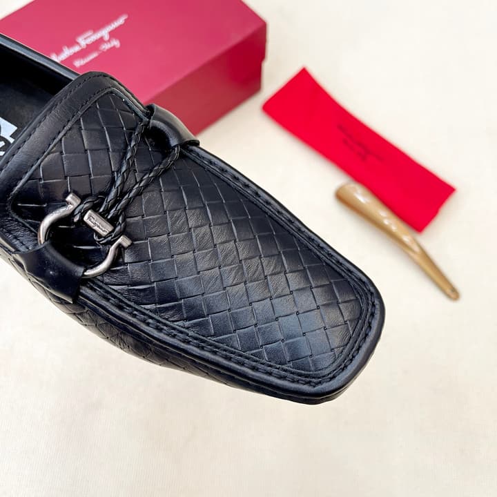 Ferragamo Men's Driving Loafers in Black Grained Gancini