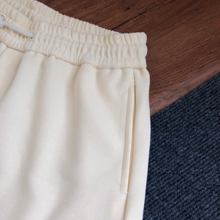 Moncler Embroidered Logo Casual Shorts – 2026SS in Apricot Cargo Shorts