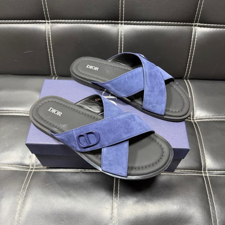 Dior Men's Pebbled Leather and Suede Slides – Spring/Summer Collection 2025 in Black Pebbled Leather Cross Strap