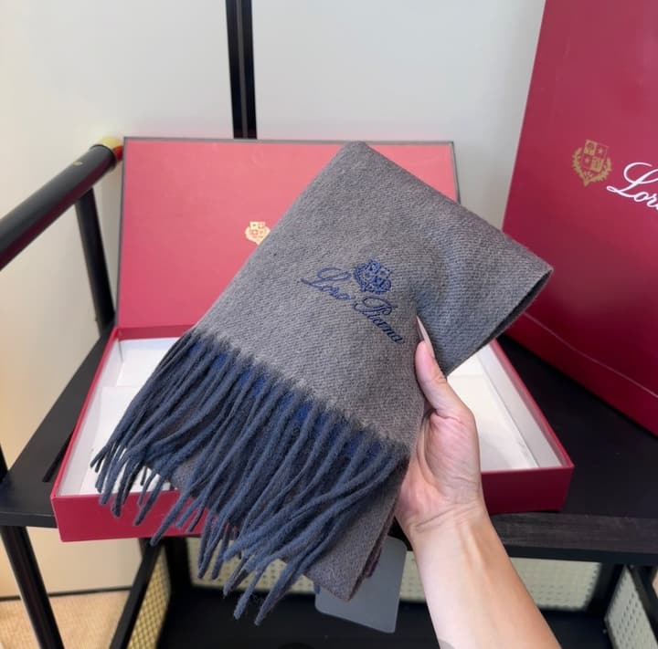 Loro Piana Plaid Wool Scarf in Beige/dusty Blue