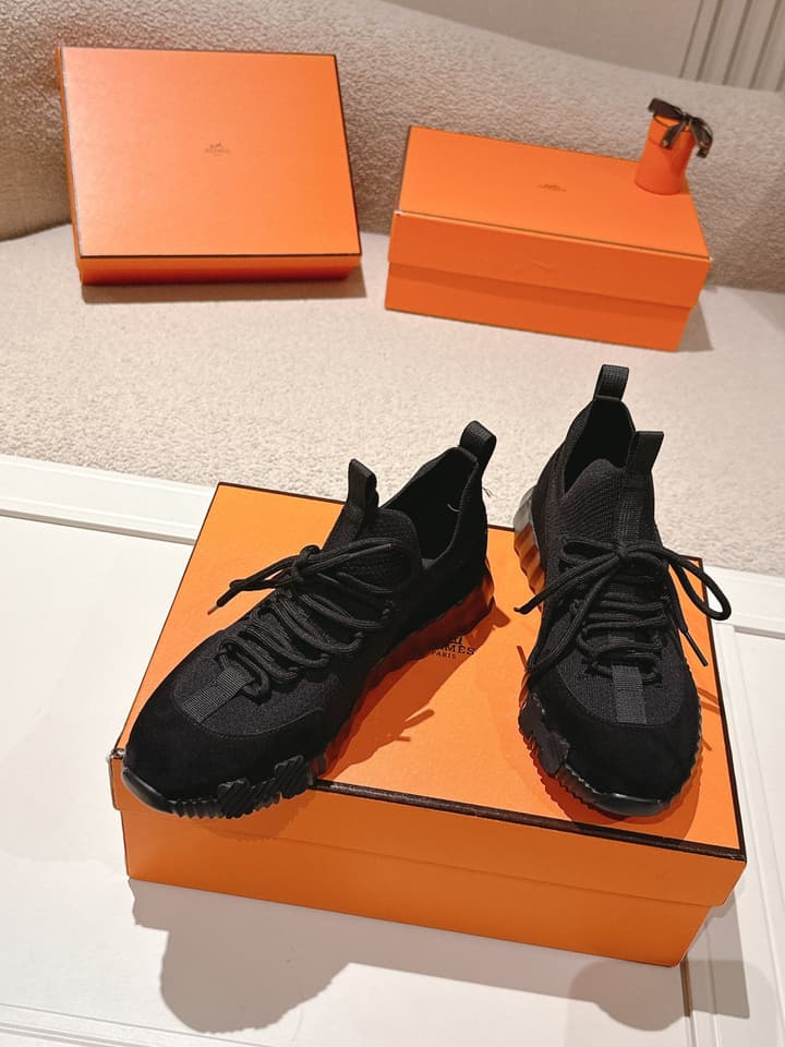 Hermès Classic Couple's Casual Sneakers in All Black