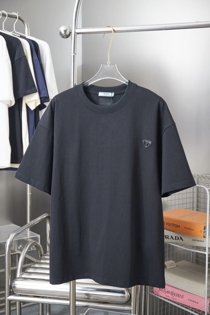 Prada Hardware Short-Sleeved T-Shirt – 26SS Early Spring Collection in White