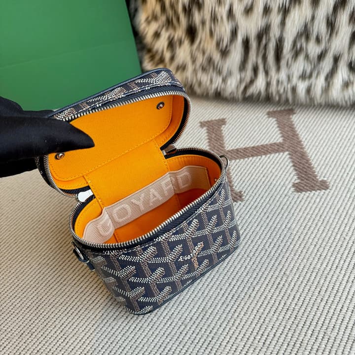 Goyard Muse Vanity Ultra Mini Cosmetic Bag in Blue