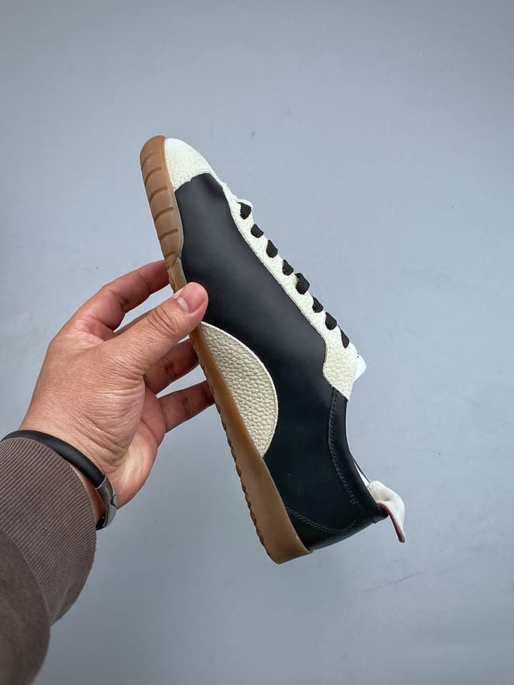 Chanel Panda German Training Sneakers – 2026 Spring/Summer Collection – 26P in Tan And White