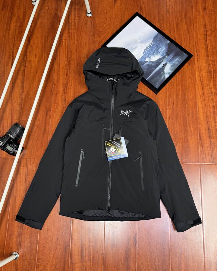 Arc'teryx Beta Down Insulated Jacket M in Obsidian Black
