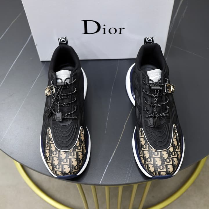 Dior Men's Luxury Running Shoes in Off-white With Grey Pattern