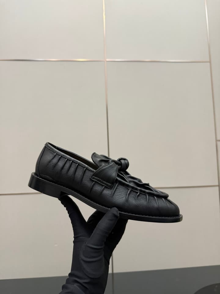 Bottega Veneta Astaire Suede Loafers in Black Leather