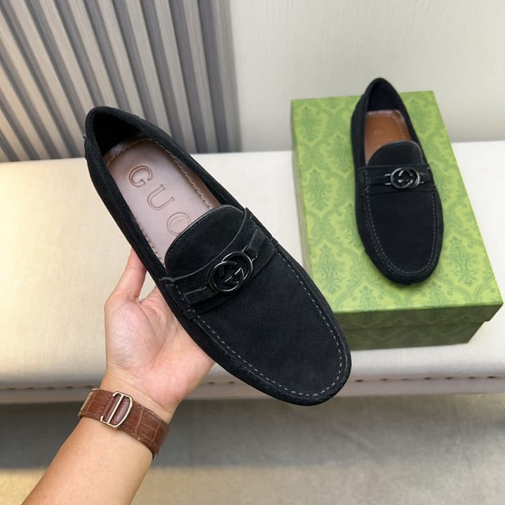 Gucci Premium Leather Loafers in Black Embossed Leather