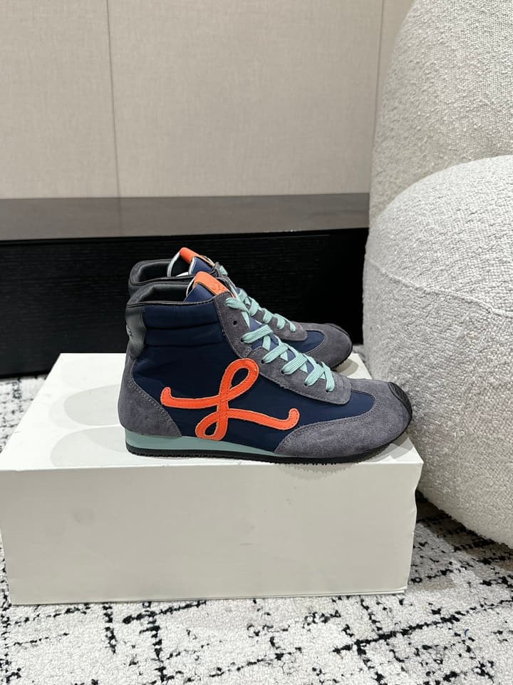Loewe Flow Runner 2.0 Runway Sneakers – 25SS in All White With Gum Sole