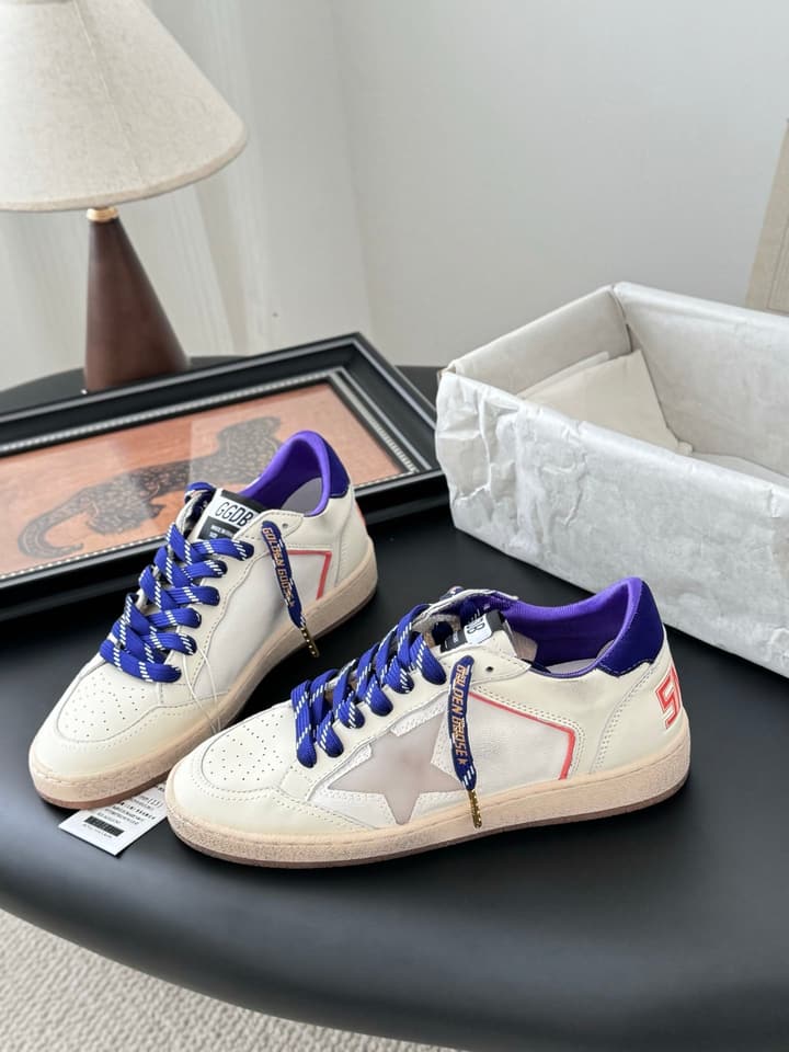 Golden Goose Distressed Graffiti Sneakers – 2024 Collection in Burgundy And White