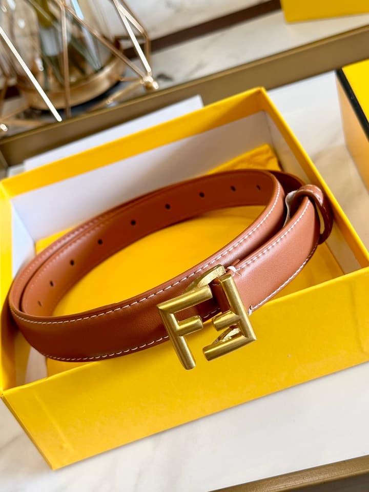 Fendi Tan Leather Belt with Gold Buckle in Tan Leather With Gold Buckle