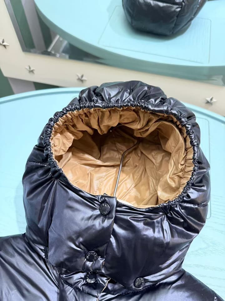 Moncler Children's Puffer Jacket – Kids Collection – 2025FW in Glossy Black