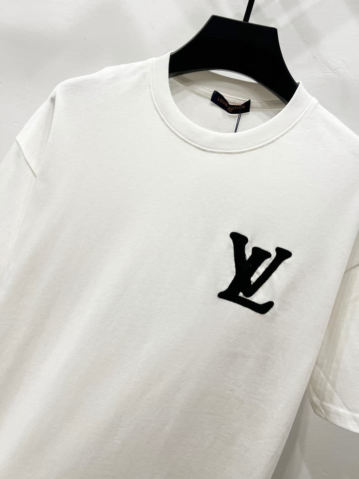 Louis Vuitton Monogram Logo Patch T-Shirt – 25SS in Black