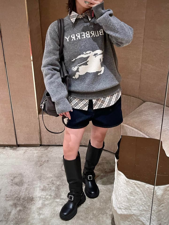 Burberry Equestrian Knight Jacquard Crewneck Sweater in Black