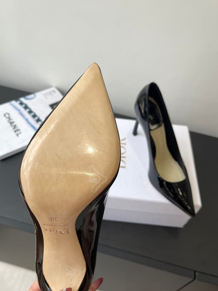 Dior Pointed High-Heel Pumps – 25SS Spring/Summer Collection in Patent Burgundy