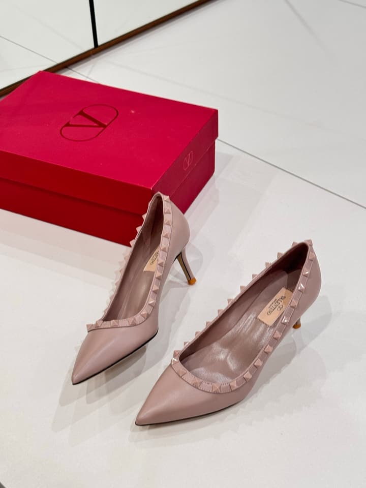 Valentino Classic High-Heel Pumps in Nude Pink Studded
