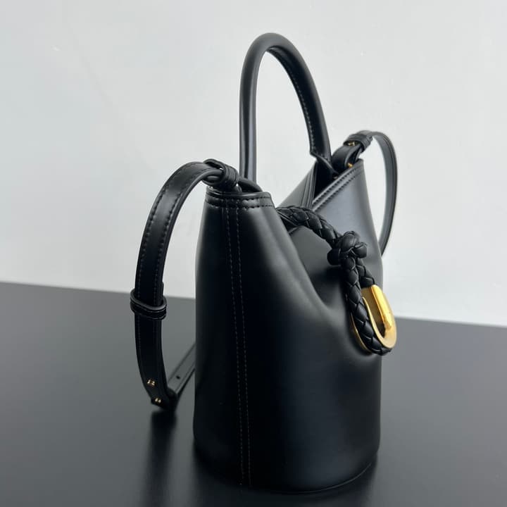Bottega Veneta Liberta Bucket Bag – 25SS in Black